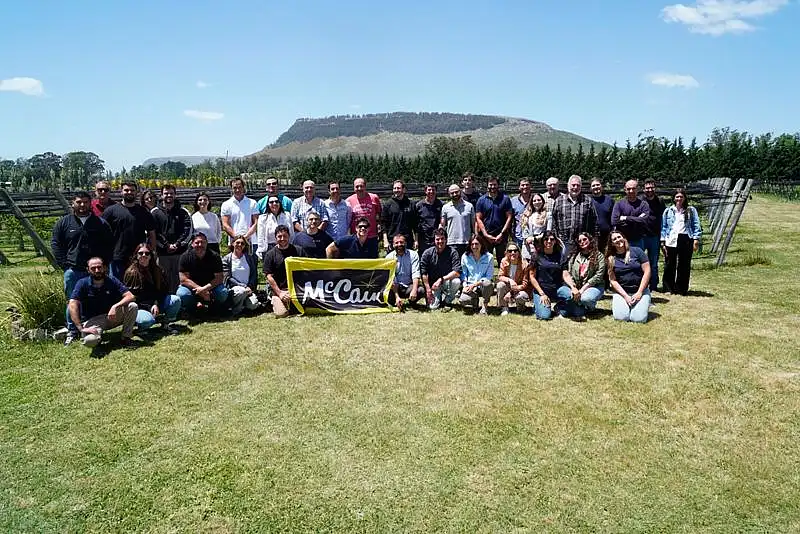 McCain Foods y Arcos Dorados reconocen a productores de papa por su compromiso con la agricultura ...
